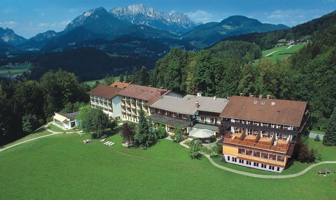 Alm-& Wellnesshotel Alpenhof Exterior