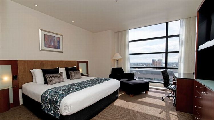 Peppers Waymouth Hotel Room