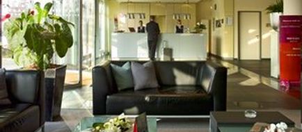 Sunday Hotel Dusseldorf City Nord Lobby