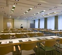 Sunday Hotel Dusseldorf City Nord Meeting