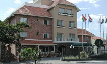 Villa Morra Suites