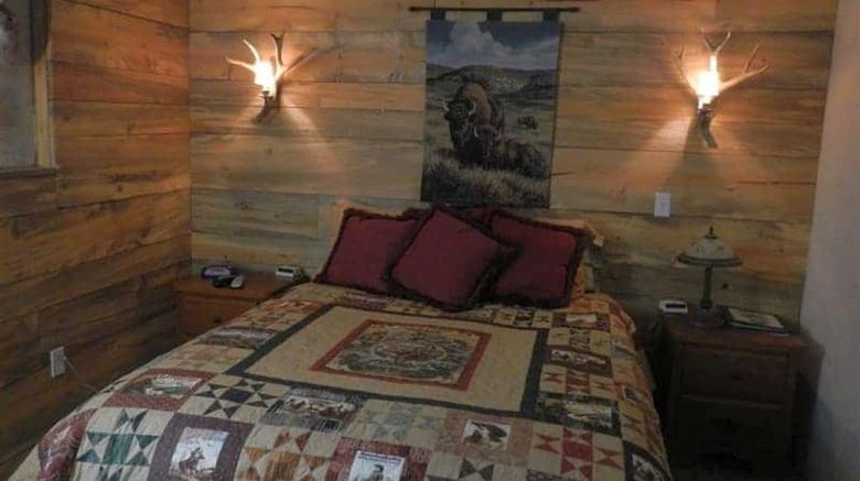 <b>Whitebird Summit Lodge Room</b>