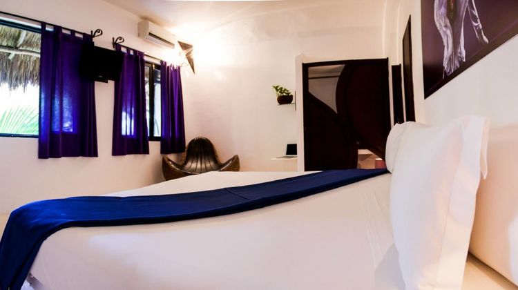 Kinbe Deluxe Boutique Hotel Room