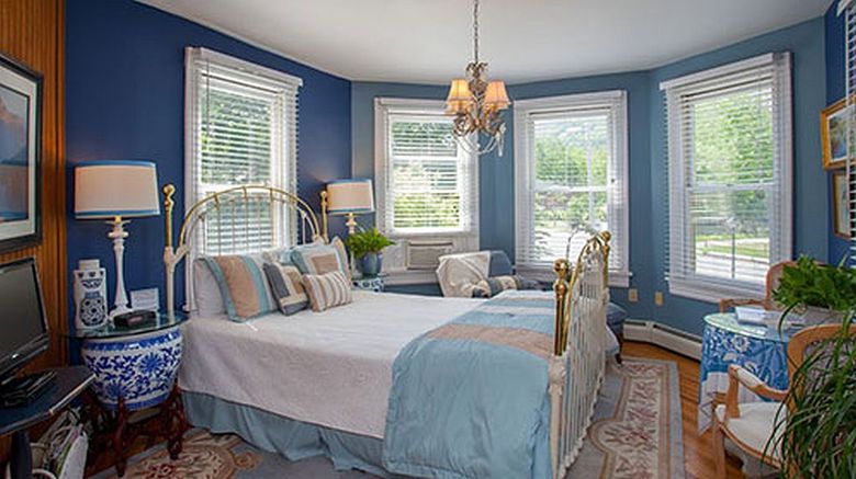 <b>The Fairlawn Inn Room</b>