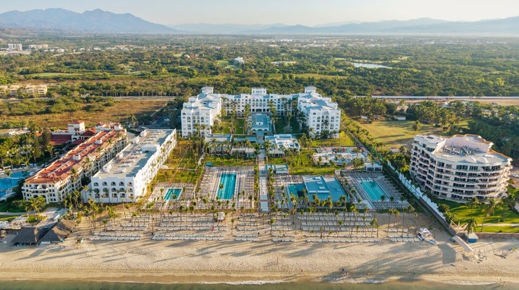 Hotel Riu Jalisco Exterior