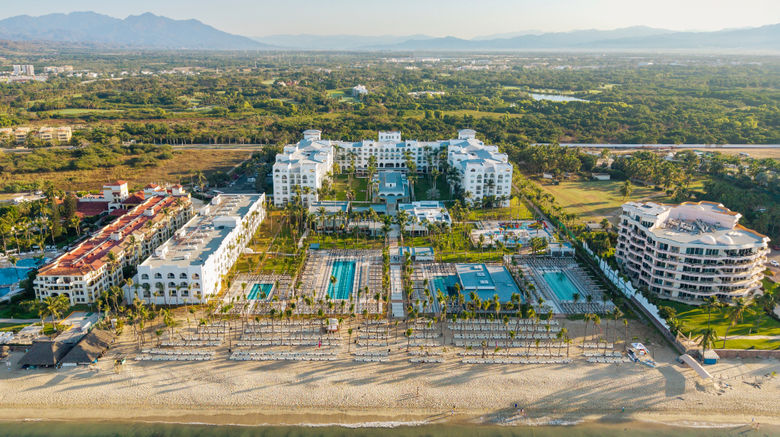<b>Hotel Riu Jalisco Exterior</b>