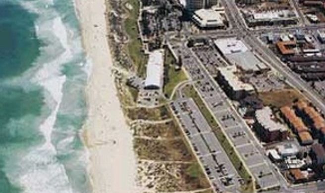 Scarborough Beach Front Accommodation Exterior
