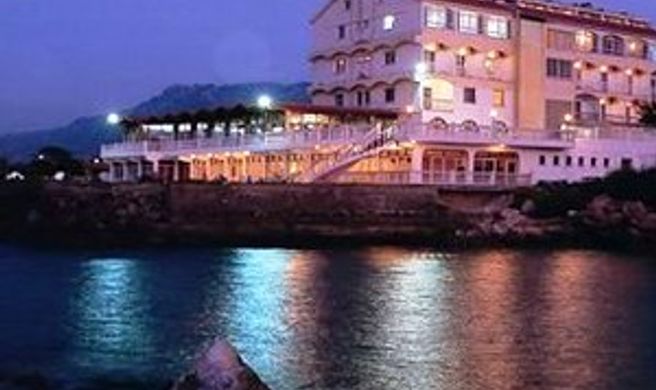 Manolya Hotel Exterior