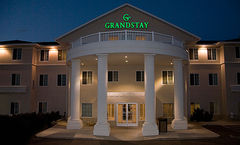 River Hills Hotel & Suites