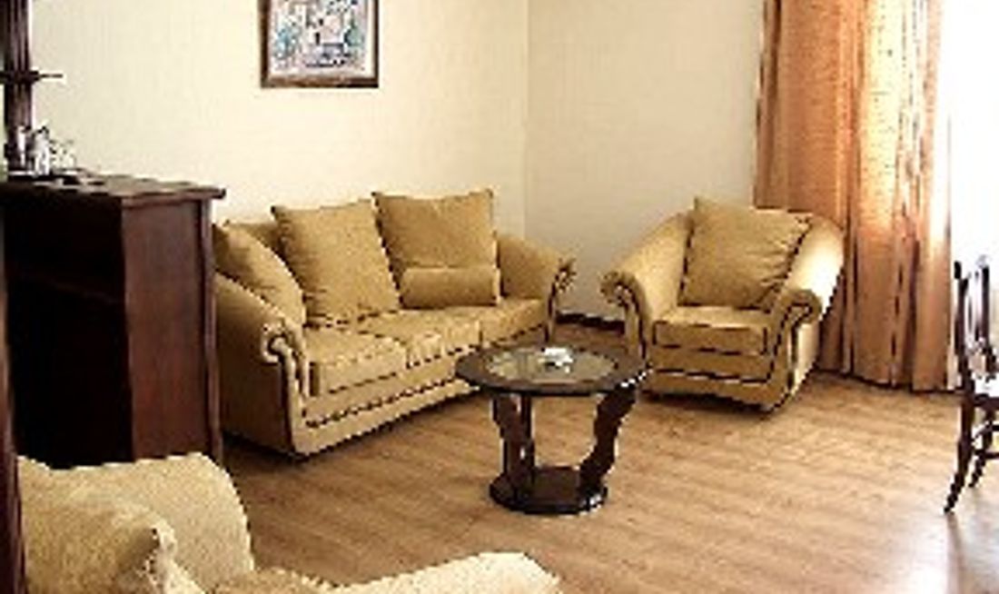 Best Eastern Delfin Suite