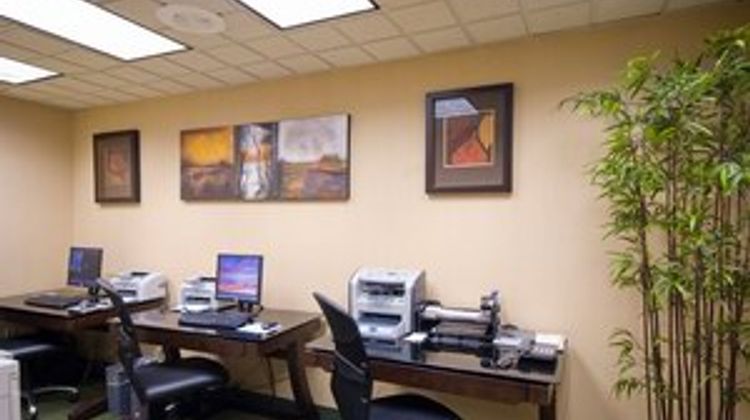 Country Inn & Suites Tyler Univ Area Lobby