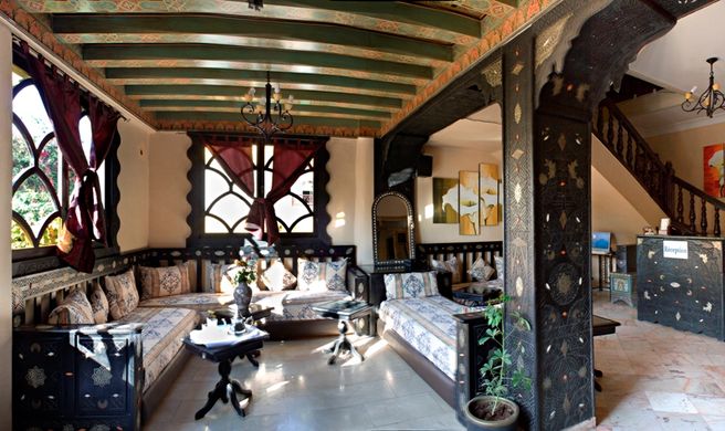 Al Jasira Hotel Lobby