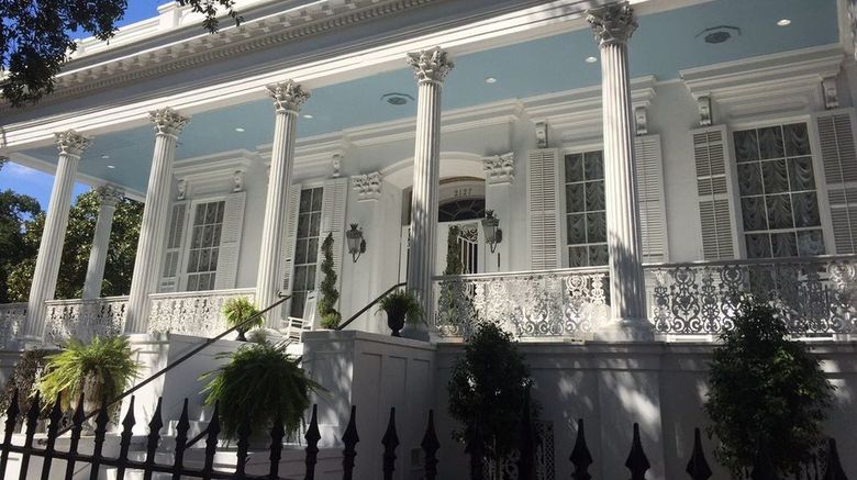 Magnolia Mansion Exterior