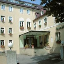 Dom Hotel
