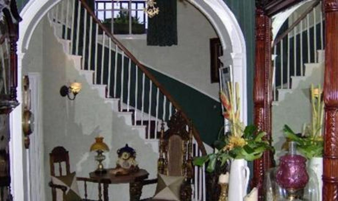 Ivy House Hotel Lobby