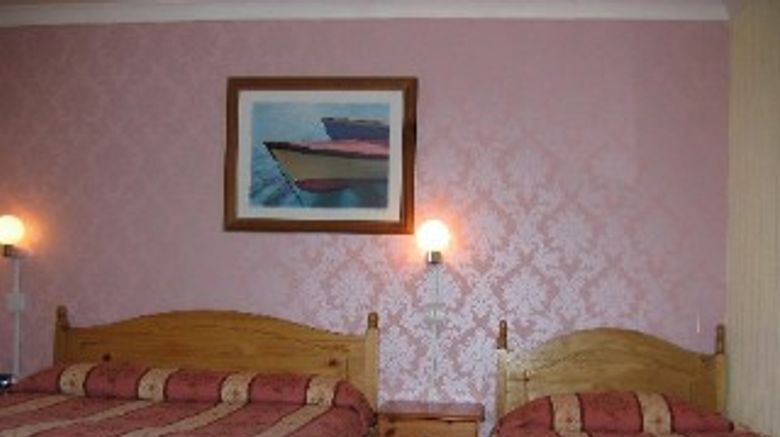 <b>Dorset Hotel Room</b>
