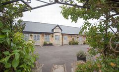 Conigre Farm Hotel