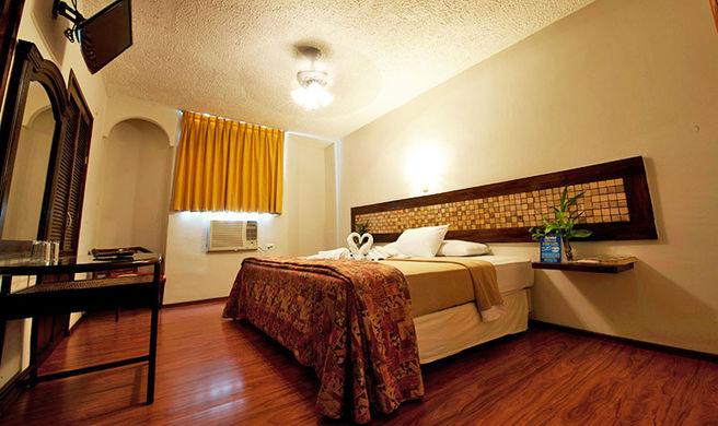 Hotel Parador Room