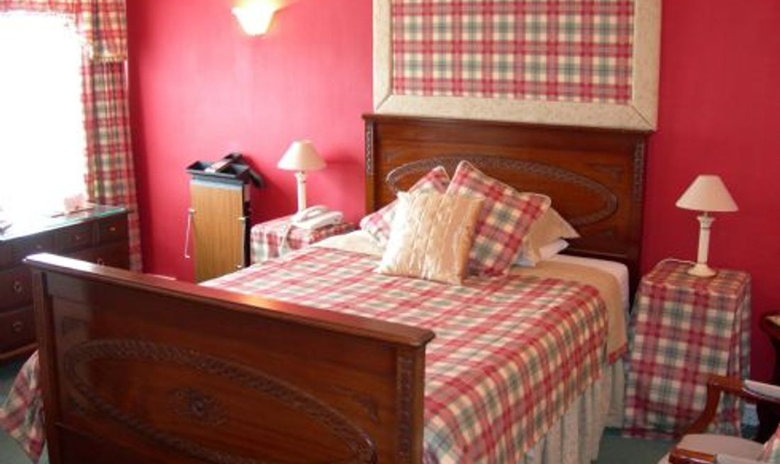 Meryan House Hotel Room