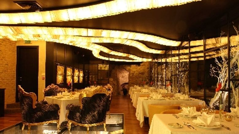 <b>Royal Square Hotel & Suites Restaurant</b>