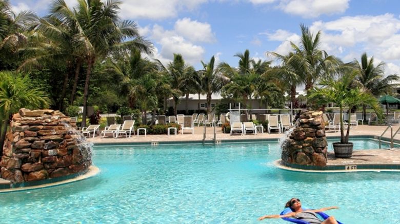 <b>GreenLinks Golf Villas at Lely Resort Pool</b> <b>GreenLinks Golf Villas at Lely Resort Pool</b>