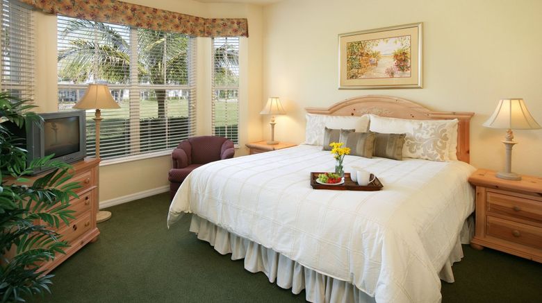 <b>GreenLinks Golf Villas at Lely Resort Room</b> <b>GreenLinks Golf Villas at Lely Resort Room</b>