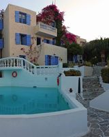 Korifi Suites & Apartments