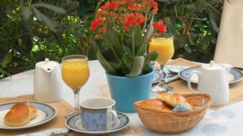 <b>Daphne's Club Hotel Apartment Restaurant</b>