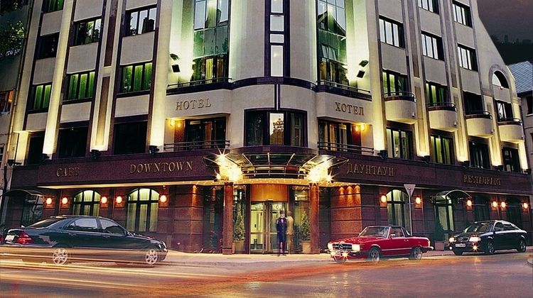 Hotel Downtown Exterior