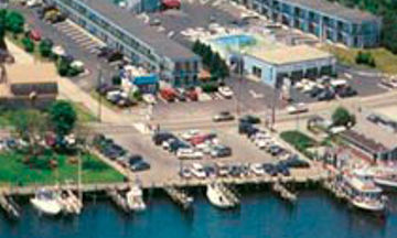 Hyannis Holiday Motel