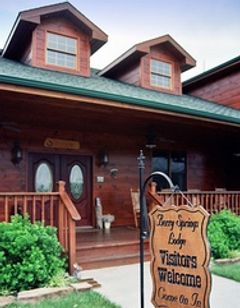 Berry Springs Lodge