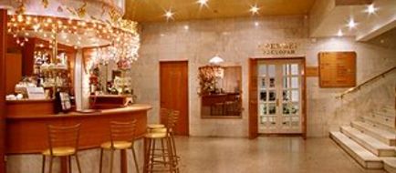 Hotel Oktyabrskaya Lobby