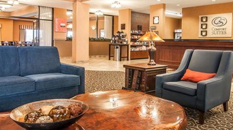 <b>Comfort Suites Airport Lobby</b>