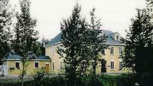 15 Chandeliers B & B