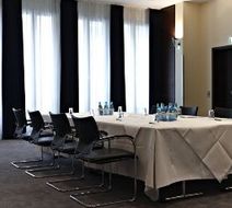 Metropolitan Hotel by Flemings Meeting