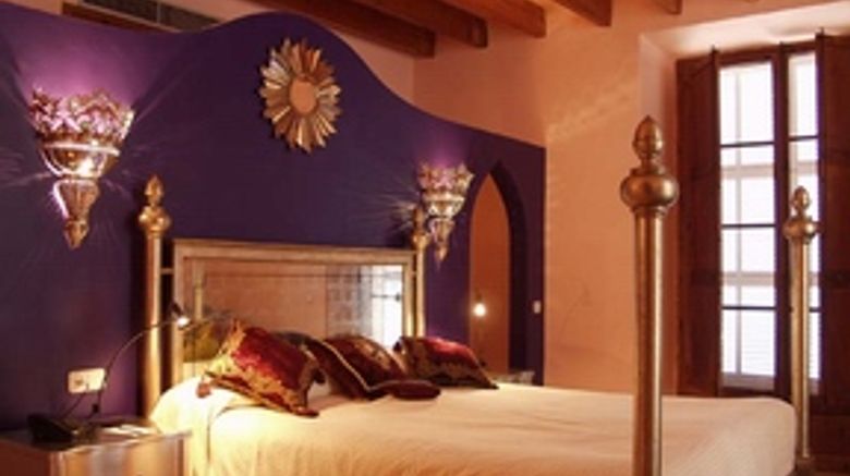 <b>Read's Hotel Suite</b>