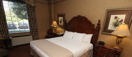 The Inn at East Wind Room