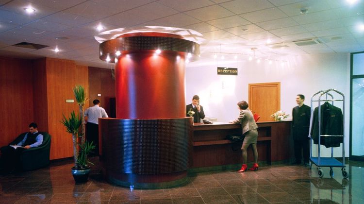 Class Hotel Lobby