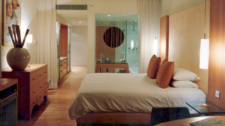 <b>The Park Chennai Room</b>