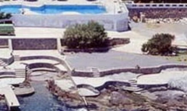 Vangelis Villas Exterior