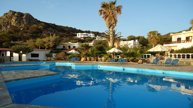 <b>Vangelis Villas Pool</b>