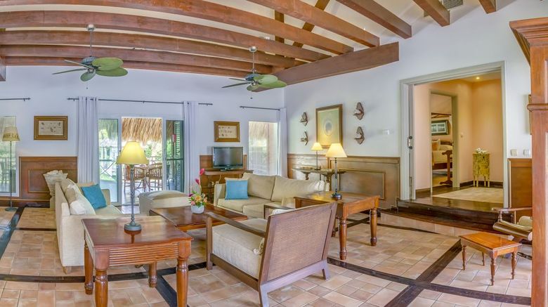 <b>Royalton Hicacos Resort & Spa Suite</b> <b>Royalton Hicacos Resort & Spa Suite</b>