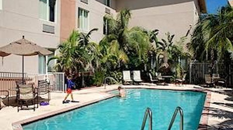 <b>Sleep Inn & Suites Pool</b>