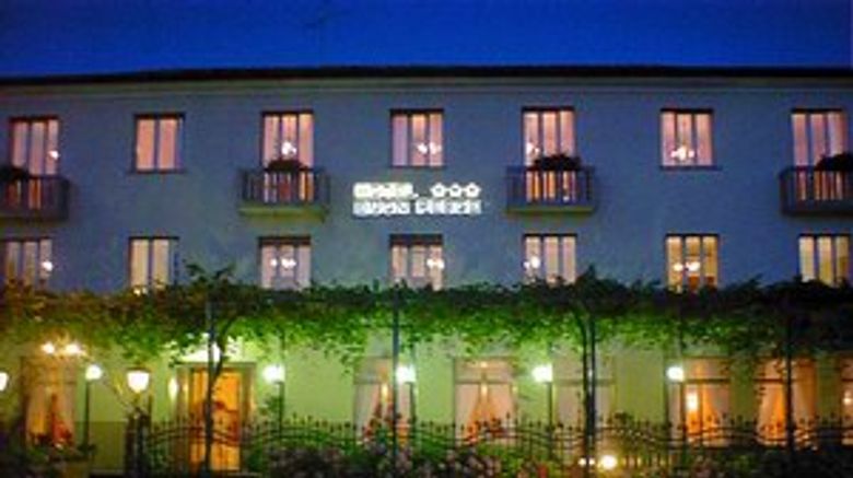 Viktoria Palace Hotel Exterior