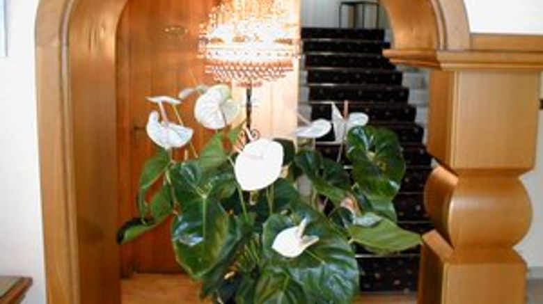 <b>Viktoria Palace Hotel Lobby</b>