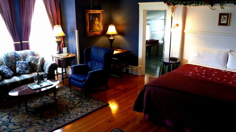 <b>Americus Garden Inn Bed & Breakfast Room</b>