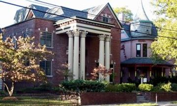 Lyndon House Bed & Breakfast