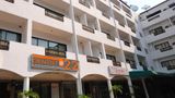 Admiral Suites Exterior