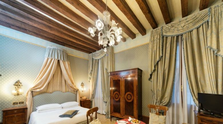<b>Hotel Al Ponte dei Sospiri Room</b>