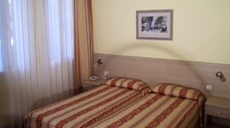 Hotel les Cigales Room